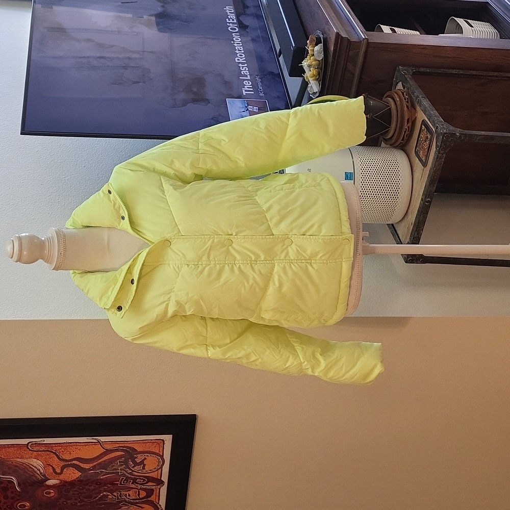 Wild Fable Neon Yellow Puffer Jacket W Pockets Zipper & Snap Closure